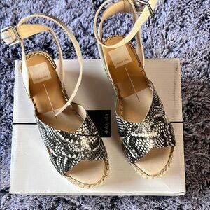 Dolce Vita Black and Cream Women's Sandals